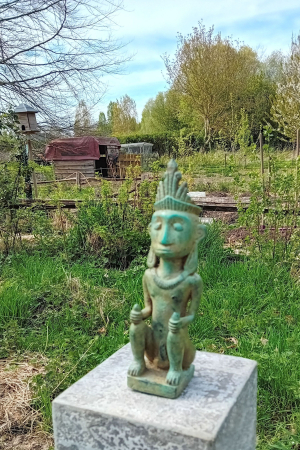 Toni Kanwa Adikusumah - Adu zatua with crown (AMDD)(Bronze)